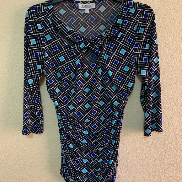 Jennifer Lopez Patterned Shirt - Picture 3 of 7